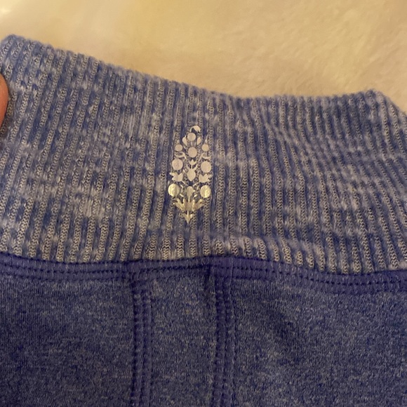 Free People (BUNDLE Leggings & Jacket)NWT - Picture 10 of 14